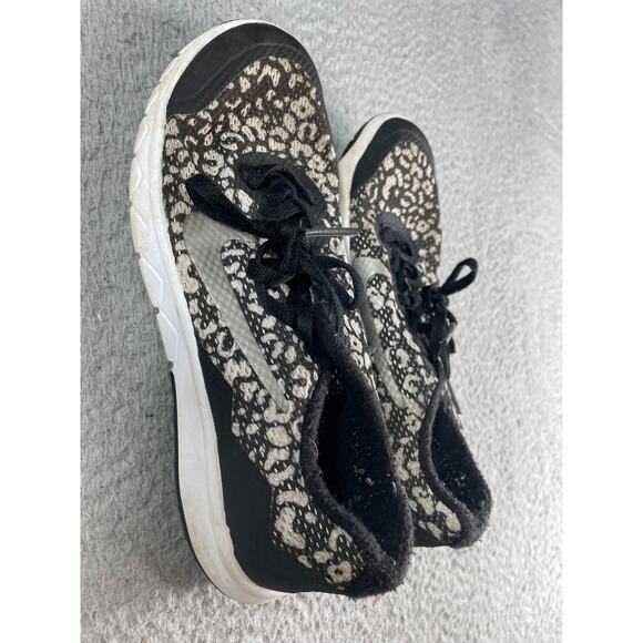 Nike Shoes Kids Size 4 Womens Size 5.5 Black Sneakers Animal Print 794882-001 - Picture 3 of 6